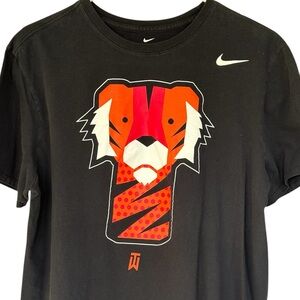 Nike Black & Orange Tiger Tee Size Large Great condition